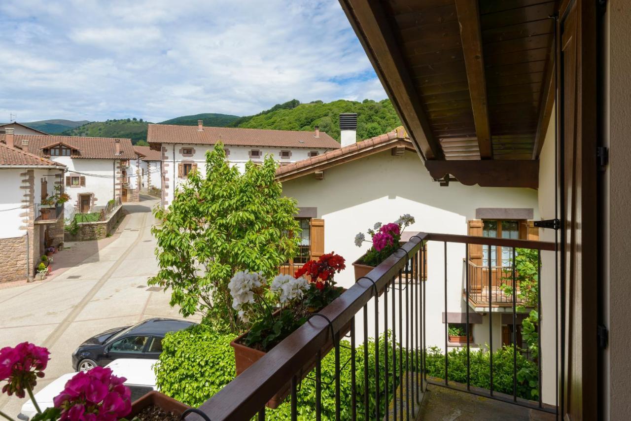 Hotel Rural Iribarnia Lantz Exteriör bild